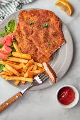 CHICKEN ESCALOPE